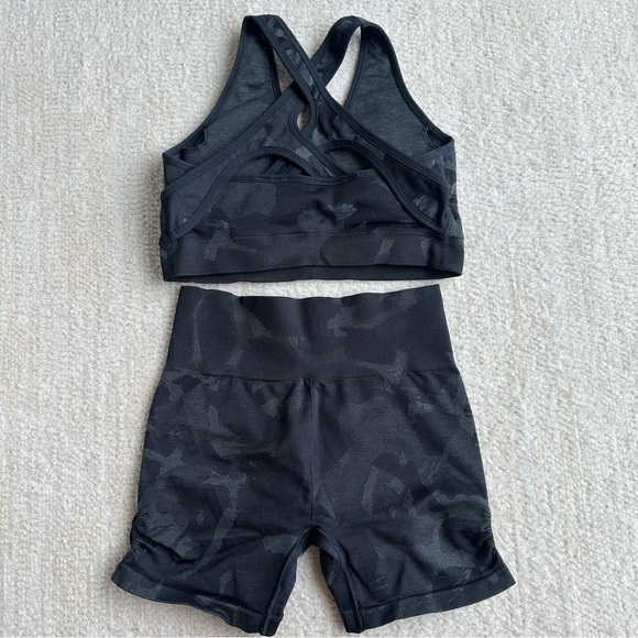 Gymshark Set - Picture 3 of 5